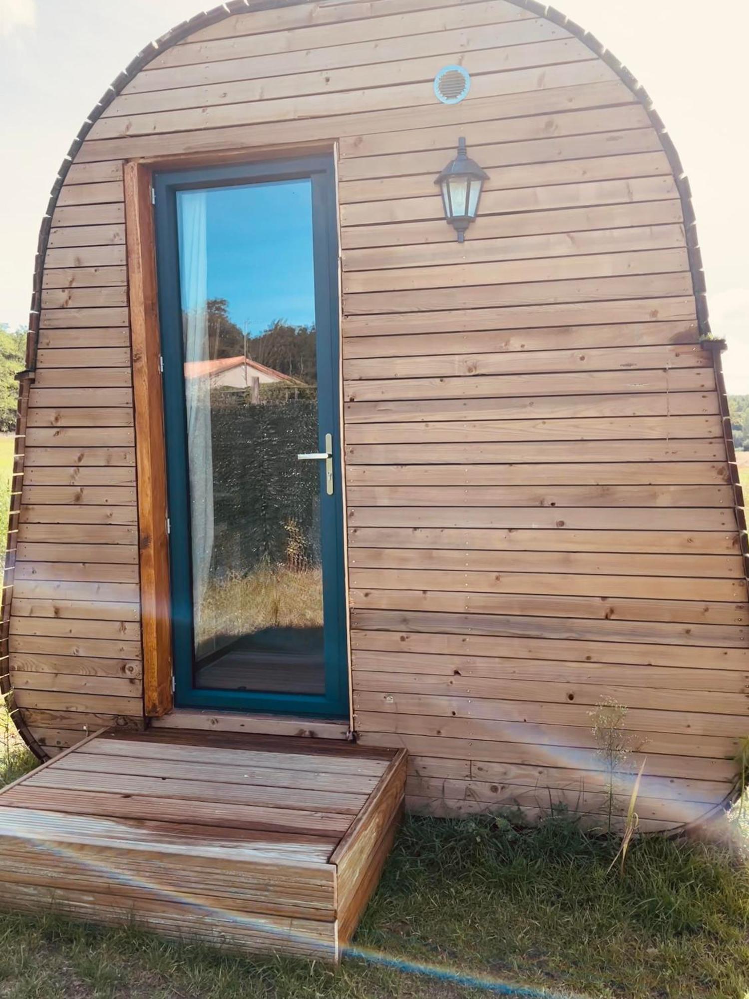 Logement Insolite : La Ruche Verte Monts-sur-Guesnes Buitenkant foto
